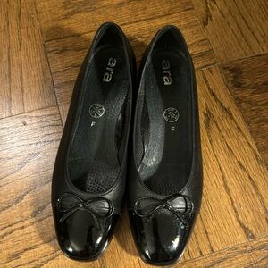 Ara Ballet Flats